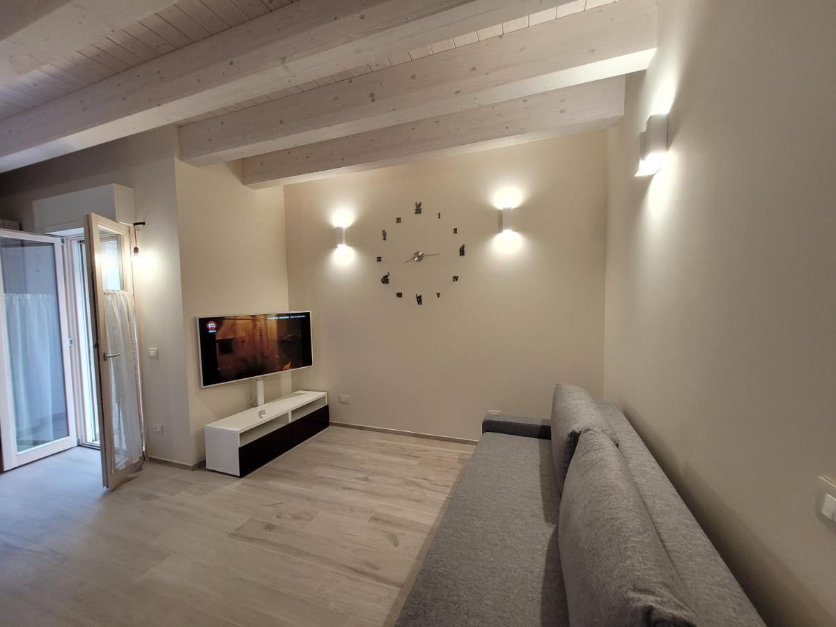 Garda View - Nuovo Appartamento Con Solarium Vista Lago Exterior foto