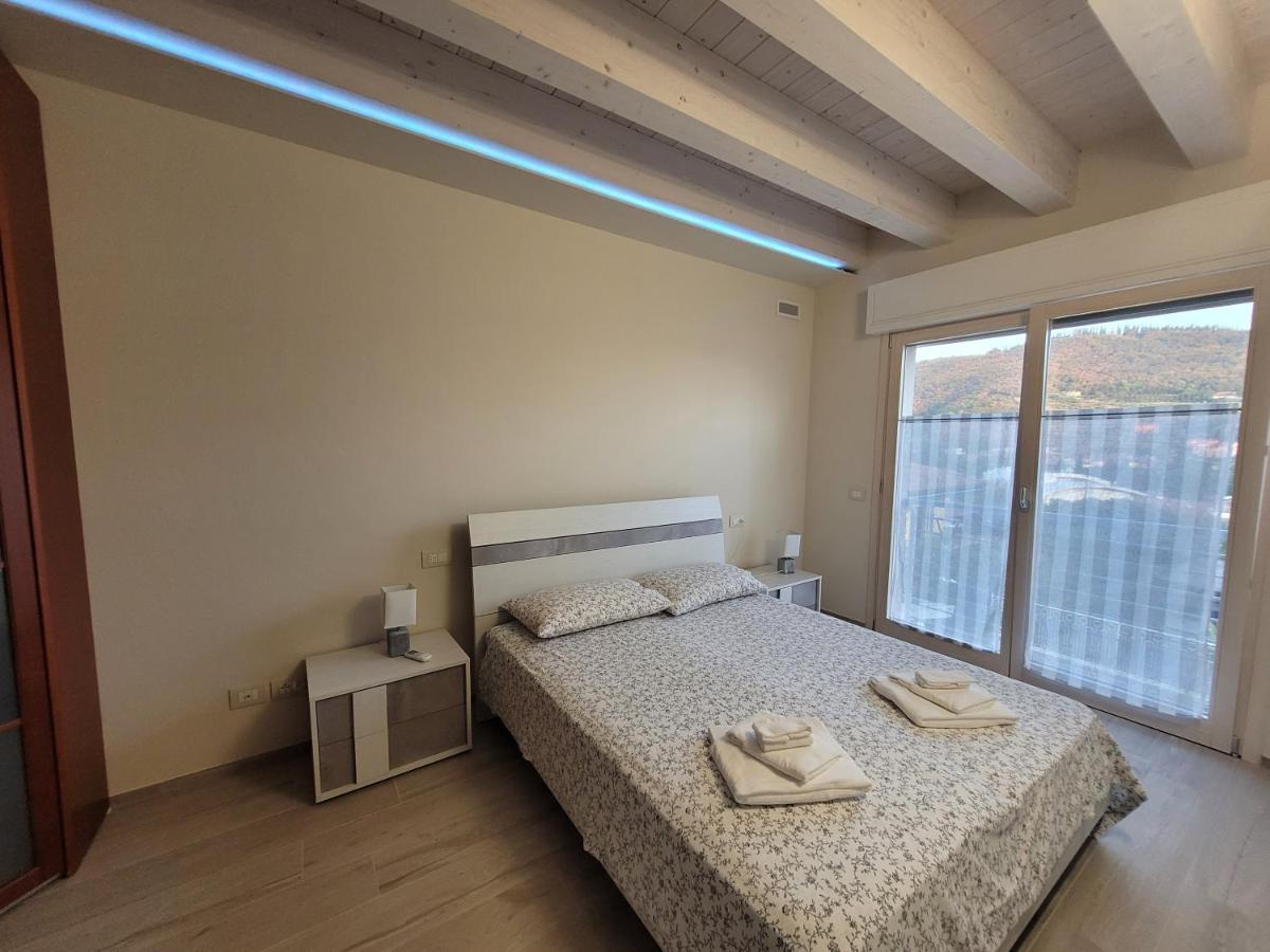 Garda View - Nuovo Appartamento Con Solarium Vista Lago Exterior foto