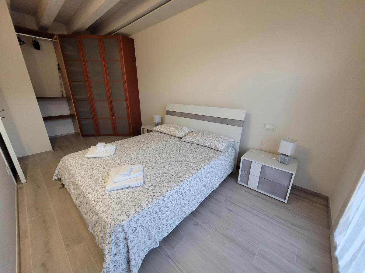 Garda View - Nuovo Appartamento Con Solarium Vista Lago Exterior foto