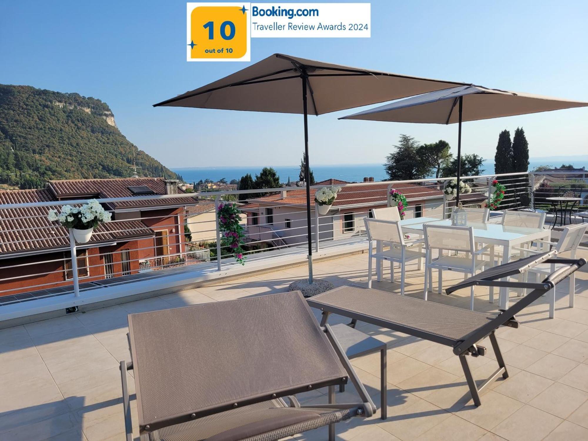 Garda View - Nuovo Appartamento Con Solarium Vista Lago Exterior foto